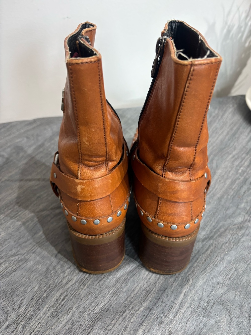 Harley Davidson Vintage Studded Leather Boots Tan Brown 8.5 Y2K Biker 84228 - Picture 9 of 10